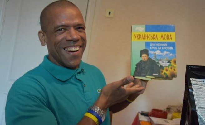 &quot;Козаче, ти говориш українською?!&quot;: бразилець дивує жителів Тернополя