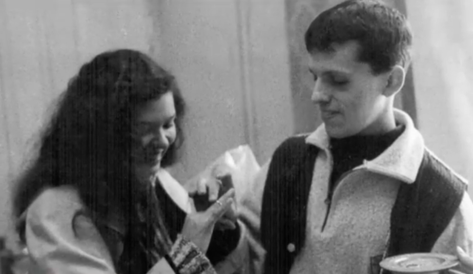 Руслана поделилась архивными фотографиями в честь своего дня рождения