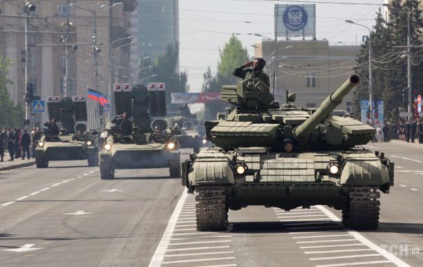 "Равняться на Россию": в оккупированном Донецке боевики провели репетицию "парада"