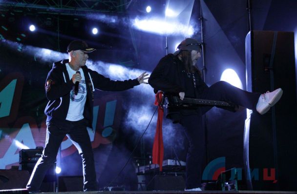 Газманов, Маршал і Циганова: в окупованому Луганську заспівали заборонені в Україні артисти (фото)