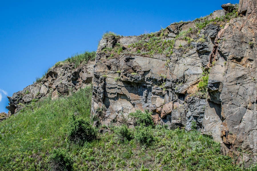 Букский каньон, скалы Довбуша и живописный меловой массив: топ-5 мест для скалолазания в Украине