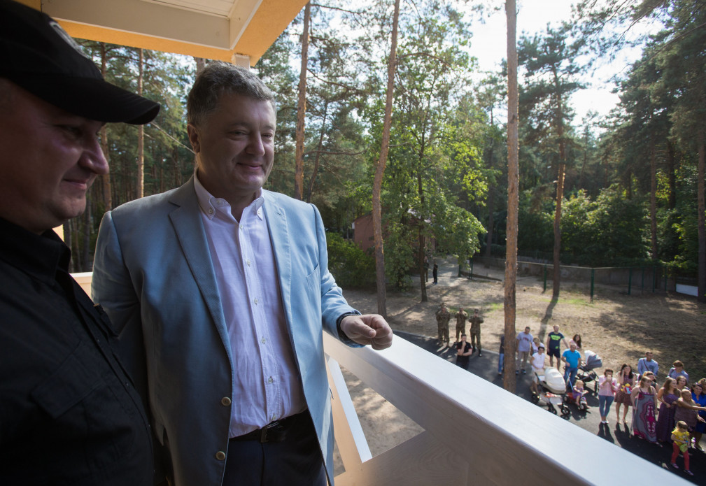 Петр Порошенко в жилище АТО