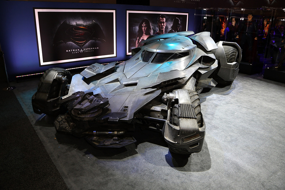 Голливудские "кулибины" построили дюжину эффектных машин для блокбастеров 2016-2017