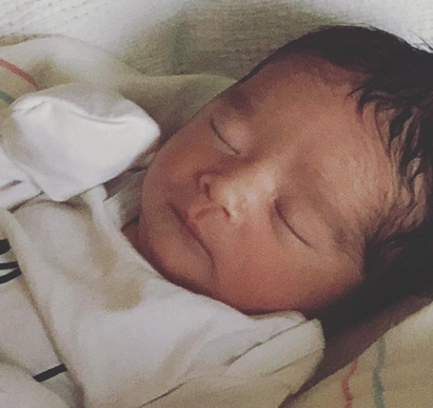 Джессіка Альба стала мамою втретє під Новий рік