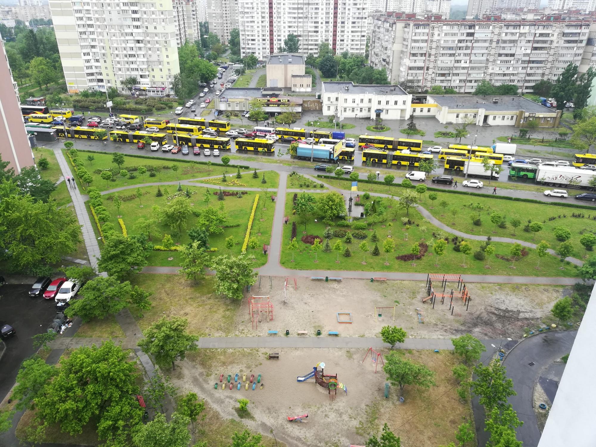 У Києві стався транспортний колапс: і це ще не всі вийшли на роботу (фото)