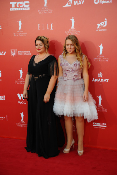 ОМКФ 2018: одесити розбурхали фестиваль безглуздими нарядами на червоній доріжці (фото)