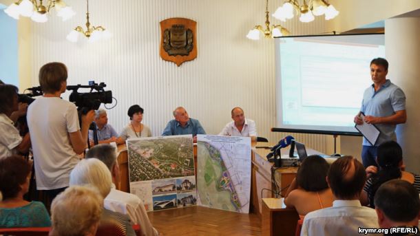 В Симферополе на месте зеленой зоны хотят возвести гостиницу и авквапарк