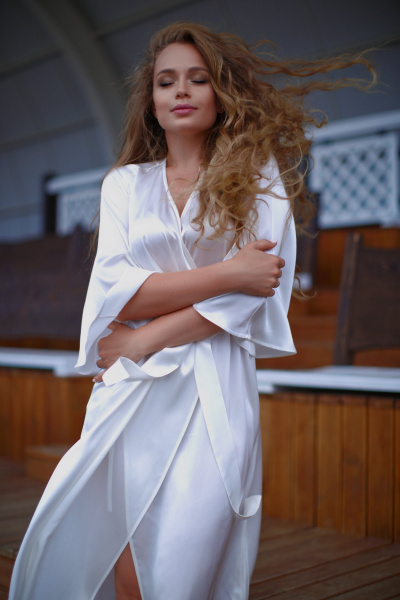 Известная украинская певица показала соблазнительную фигуру в нижнем белье (фото)