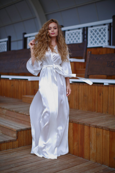 Известная украинская певица показала соблазнительную фигуру в нижнем белье (фото)