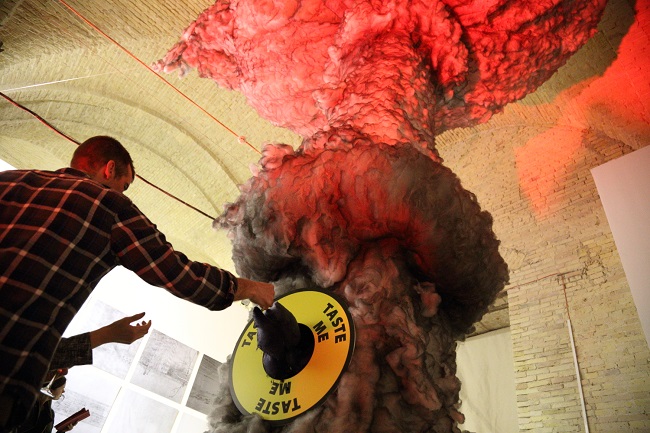 Выставка Clouded Lands открыта до 9 мая