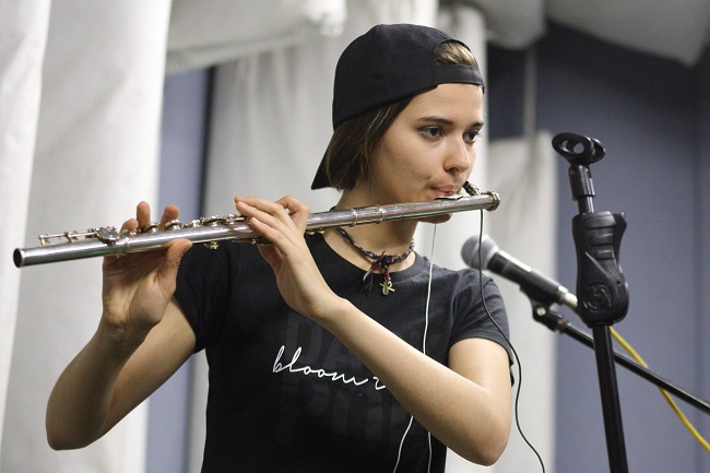 Bloom Twins всегда слушали британскую музыку