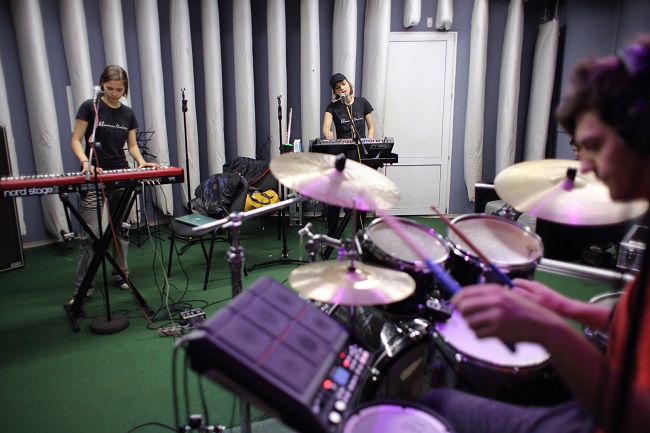 Bloom Twins выступят 30 мая в клубе Атлас