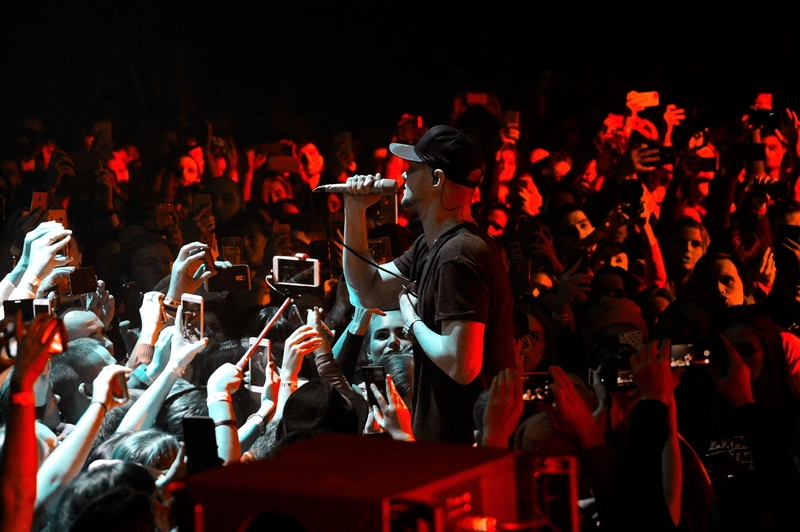 "Голий король": в Киеве отгремел большой сольный концерт группы "Бумбокс" (фотоотчет)