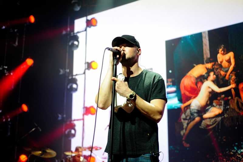 "Голий король": в Киеве отгремел большой сольный концерт группы "Бумбокс" (фотоотчет)