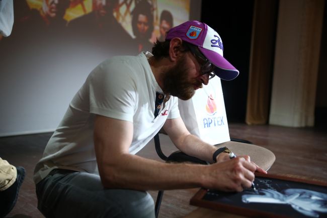 &quot;Испытание для каждого&quot;: Константин Хабенский посетил аннексированный Крым