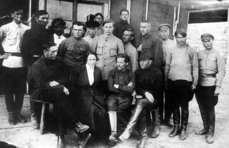 Из Парижа до Гуляйполя: прах Нестора Махно вернут в Украину