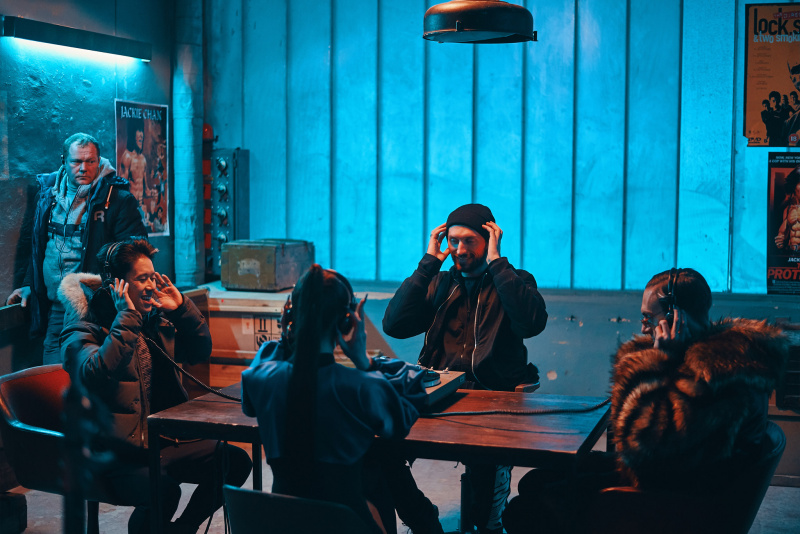 "Данина музиці та естетиці": MONATIK показав вражаючі фото зі зйомок нового кліпу