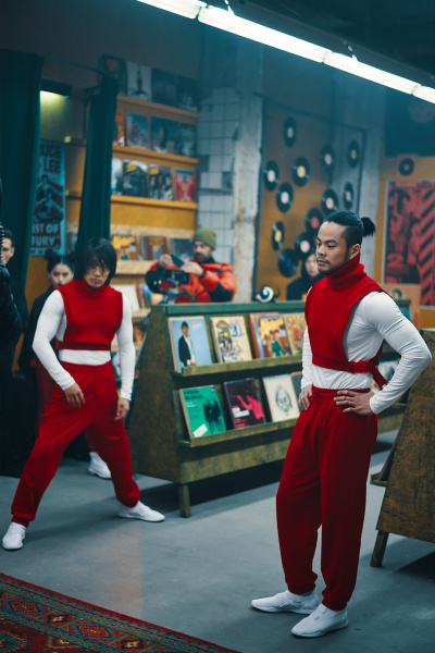 "Данина музиці та естетиці": MONATIK показав вражаючі фото зі зйомок нового кліпу