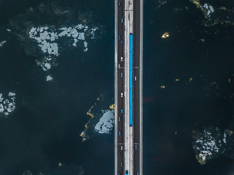 Невероятно красиво: фотограф снял зимний Киев с помощью дрона