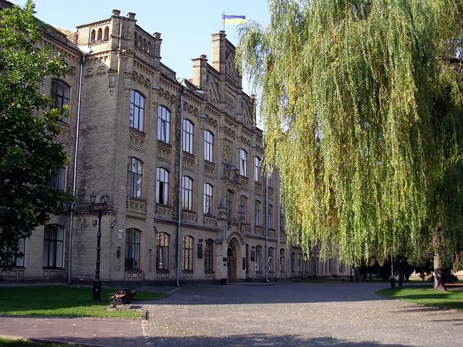 Главный корпус КПИ