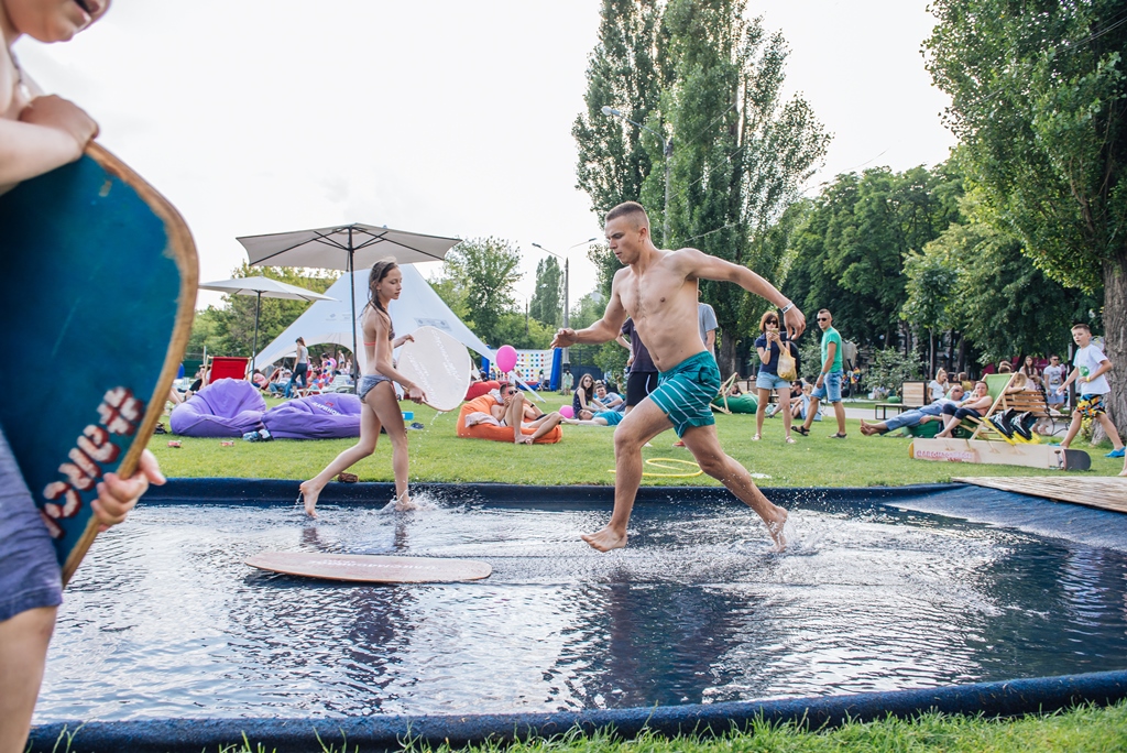 Организаторы Ulichnaya Eda приглашают всех прервать ненадолго программу "Похудей к лету"