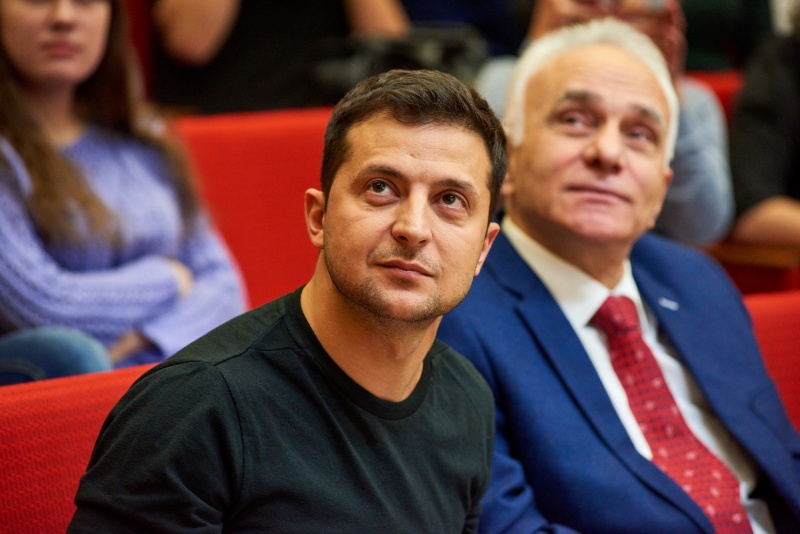 Зеленский, Витвицкая и Фагот призвали молодежь не уезжать из Украины