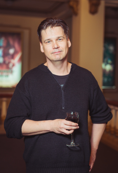 Непростая судьба беженца: в Киеве презентовали фильм "По ту сторону надежды"