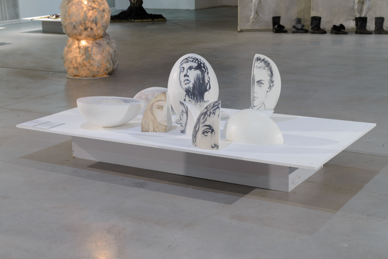 Мост между прошлым и будущим: известная украинская художница презентовала необычную акцию