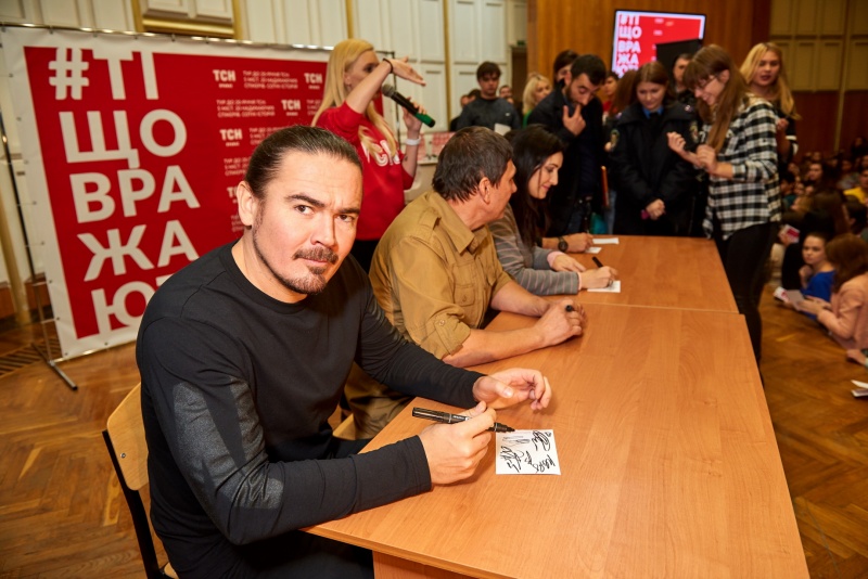 Зеленский, Витвицкая и Фагот призвали молодежь не уезжать из Украины