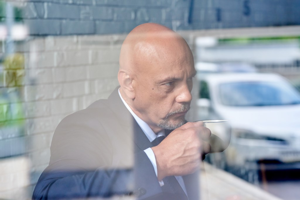 Самый &quot;мистический&quot; актер Андрей Дебрин рассказал, как изменить мир