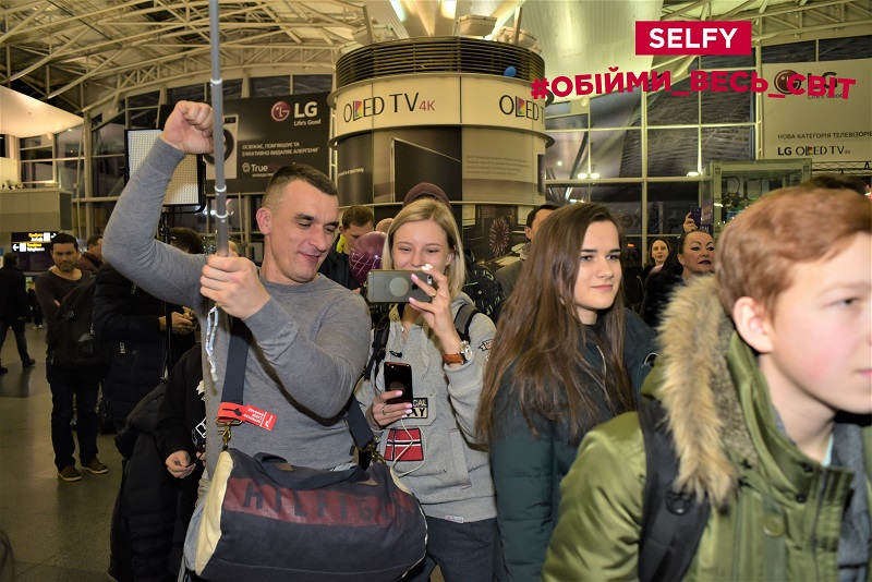 &quot;Обійми весь світ&quot;: відома українська група запустила новий соціальний флешмоб (фото)