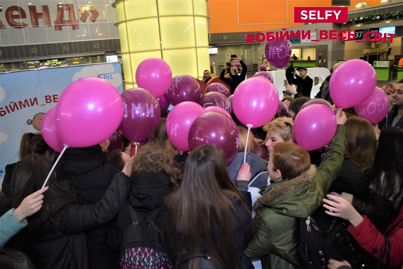 &quot;Обійми весь світ&quot;: відома українська група запустила новий соціальний флешмоб (фото)