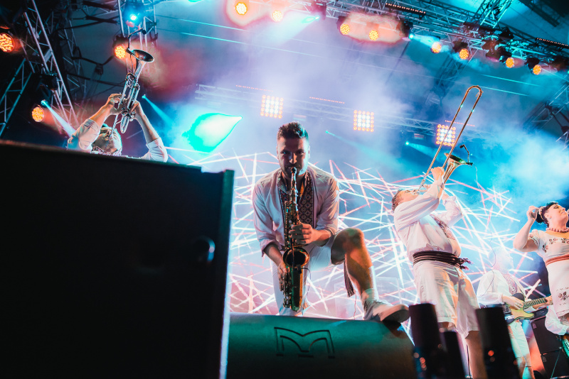 Верка Сердючка в Одессе заставила танцевать участника Евровидения (фото)