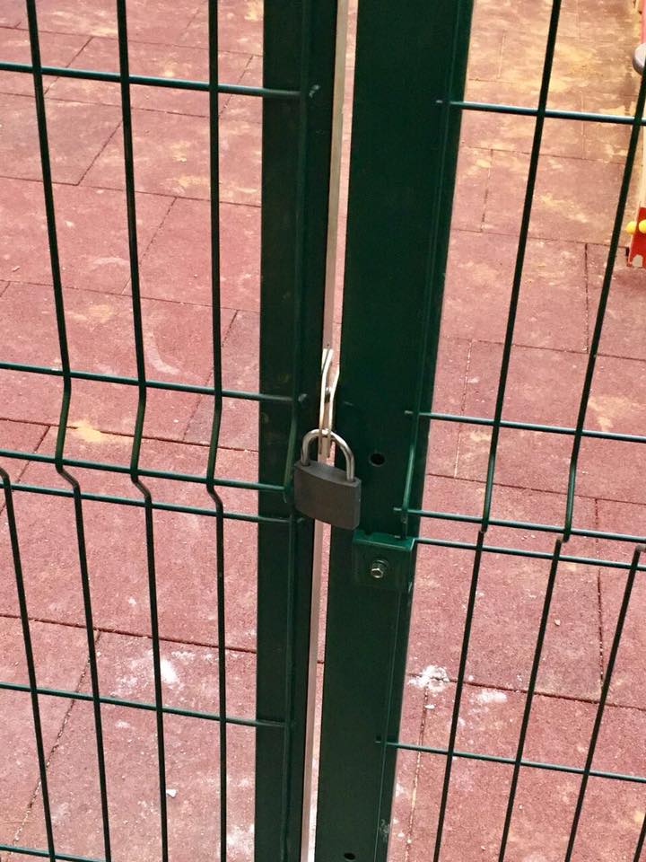 У Криму відкрилися і відразу ж закрилися нові дитячі майданчики (фото)