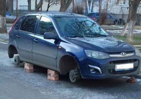 "Привіт, роки молоді": у Криму процвітає "бізнес" 90-х