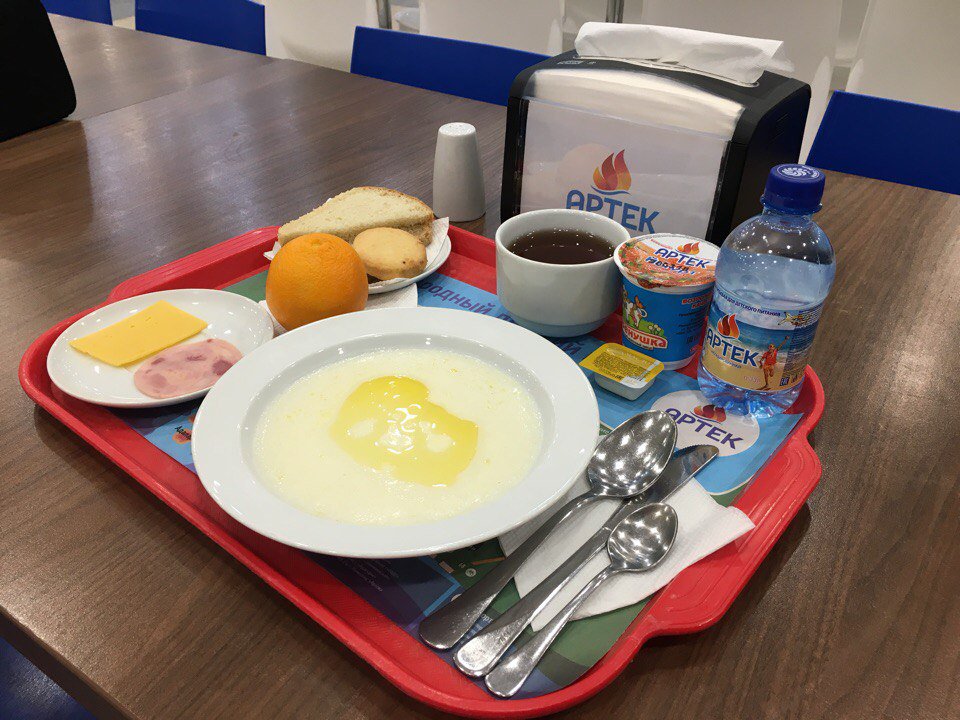 "Мамочко! Можливо, прощай": в мережі показали, як у кримському таборі дітей вчать стріляти (фото)