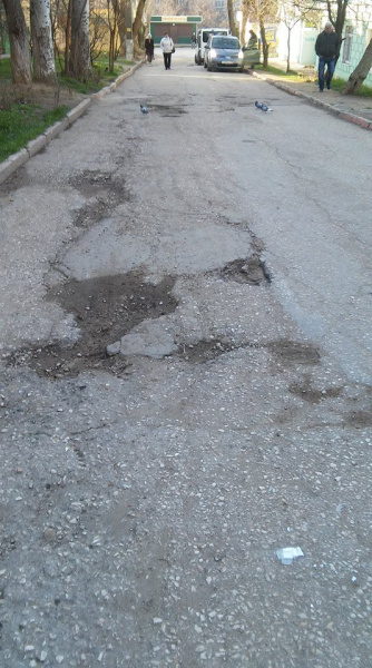 В сети показали разрушенные дороги в оккупированном Крыму (фото)