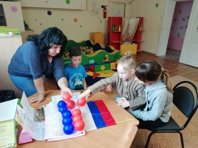 ‏"Беспощадная гавань": в Крыму устроили пропагандистскую акцию с особенными детьми (фото)