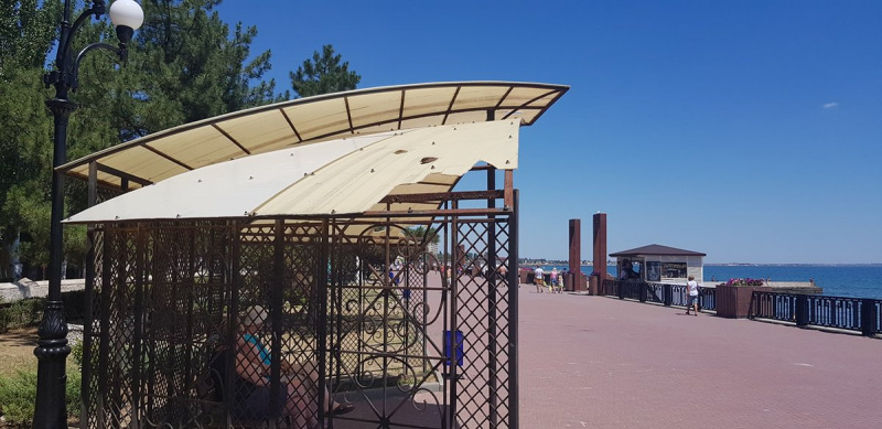 &quot;Лето, жара, грусть&quot;: в сети показали &quot;блеск и нищету&quot; в оккупированном Крыму (фото)