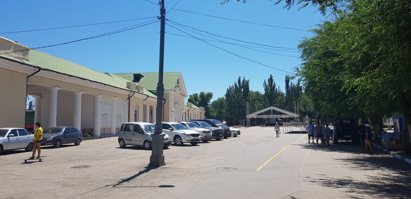 "Лето, жара, грусть": в сети показали "блеск и нищету" в оккупированном Крыму (фото)