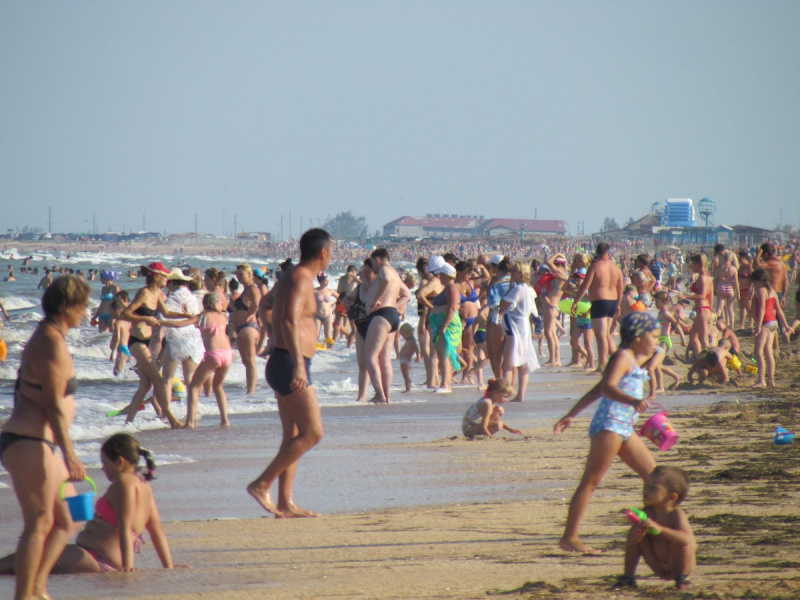 "Сезон уже настал": появились фото пляжей материковой Украины и в Крыму (фото)