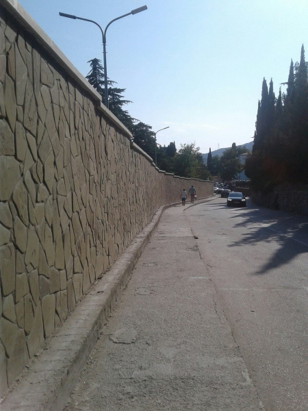 "Как положено в гавани": в Крыму оккупанты "замуровали" местных жителей от моря (фото)