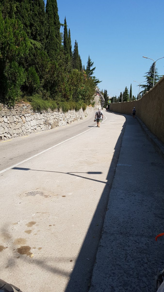 "Как положено в гавани": в Крыму оккупанты "замуровали" местных жителей от моря (фото)