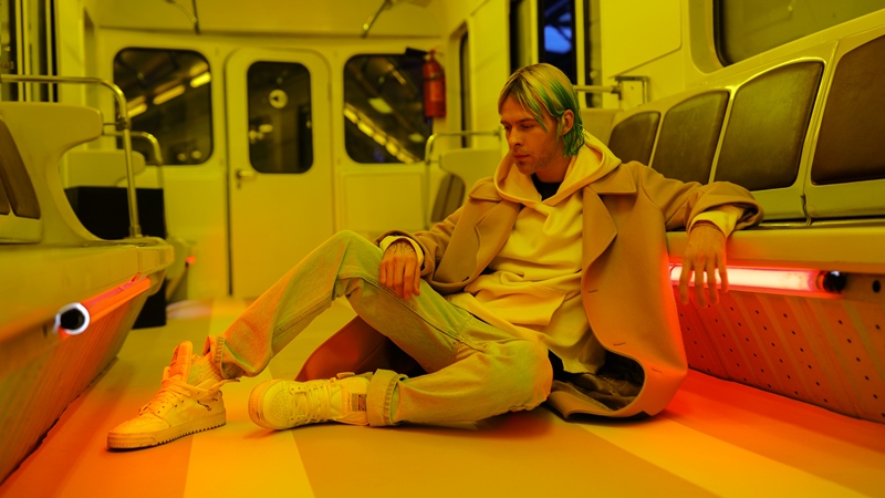 Відомий український співак змінився до невпізнання (фото)