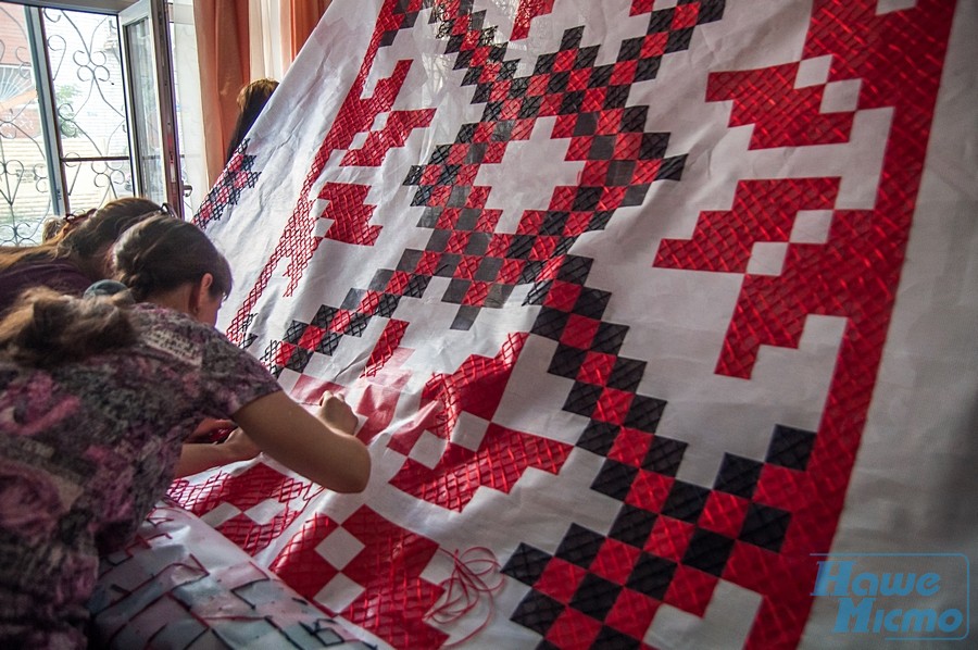 Новый рекорд: жители Днепра готовят сюрприз ко Дню вышиванки