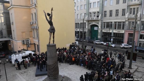 Балерину Майю Плисецкую увековечили в памятнике