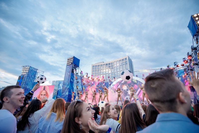 Высшая лига: Оля Полякова подняла на уши весь Киев (фото)