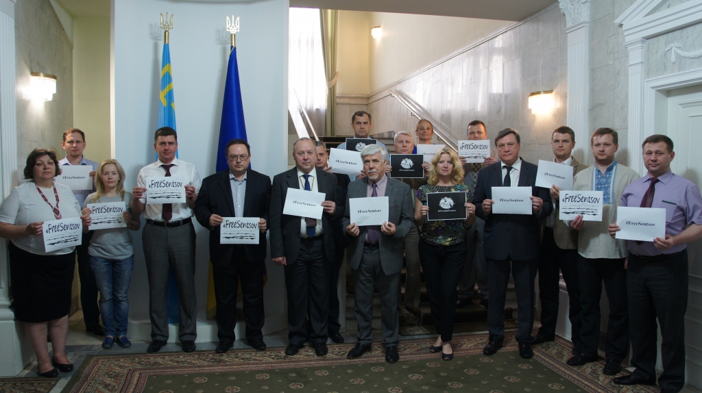 #FreeSentsov: Посольство України в РФ приєдналося до флешмобу на підтримку політв'язнів (фото)