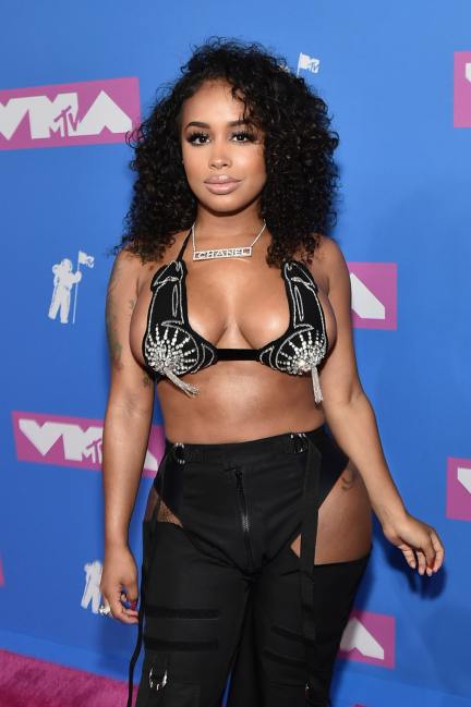 Эпатаж и провокация: модные провалы звезд на премии MTV Video Music Awards 2018