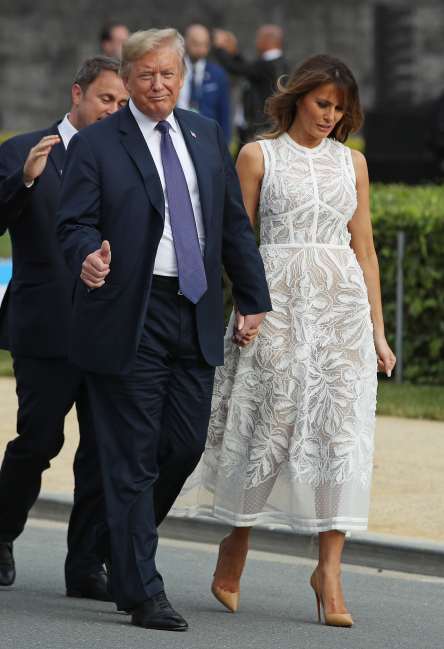 Модная битва первых леди: Мелания Трамп затмила своим нарядом (фото)